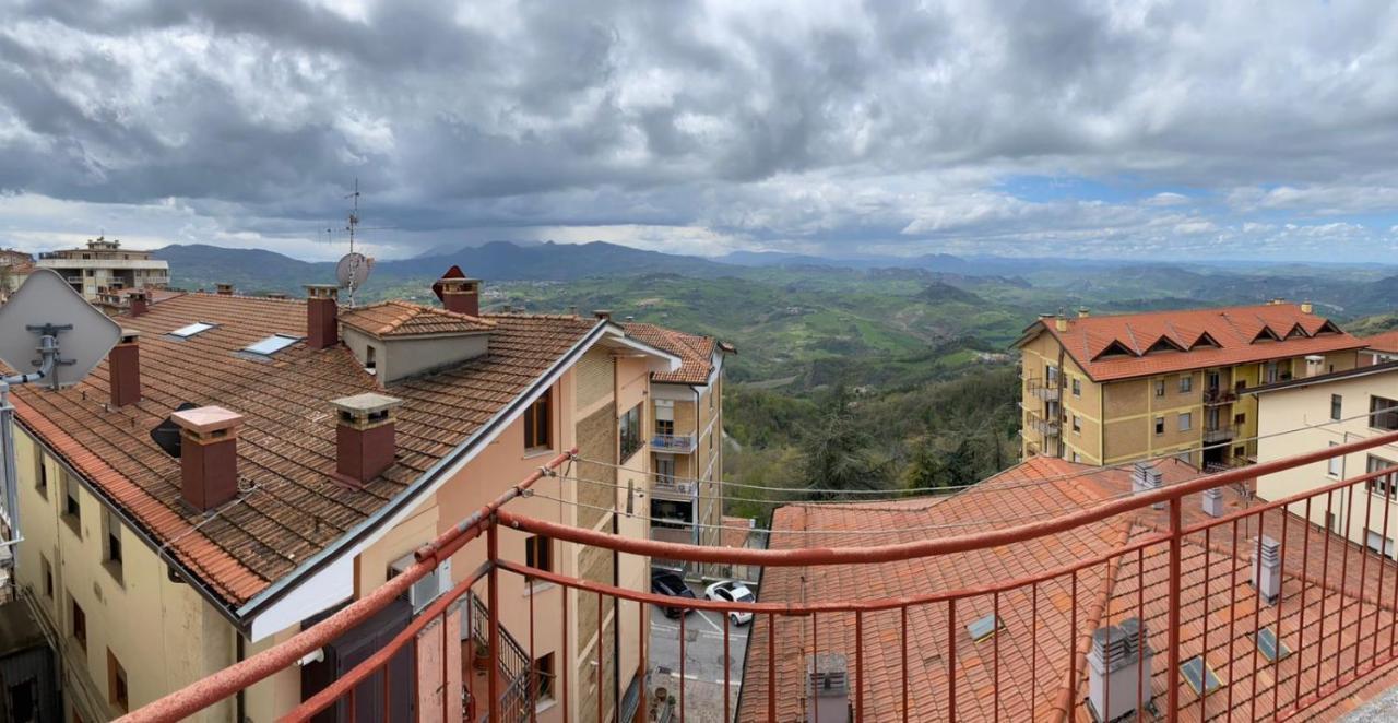 Appartamento Al Centro Storico Di San Marino Exterior photo