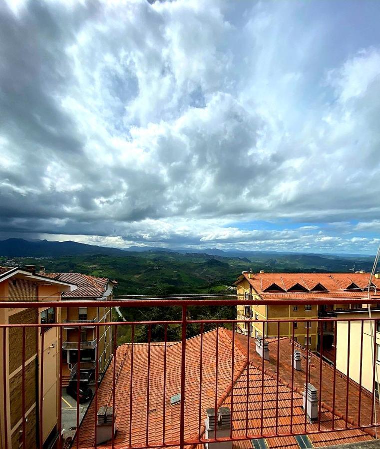 Appartamento Al Centro Storico Di San Marino Exterior photo